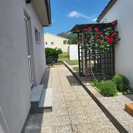 Apartman Aja